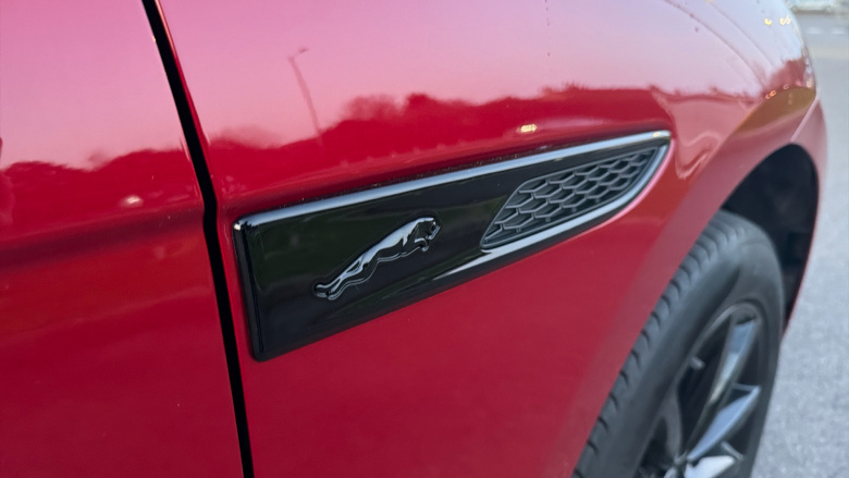 Jaguar F-Pace 2.0 D200 R-Dynamic SE Black 5dr Auto AWD Diesel Estate